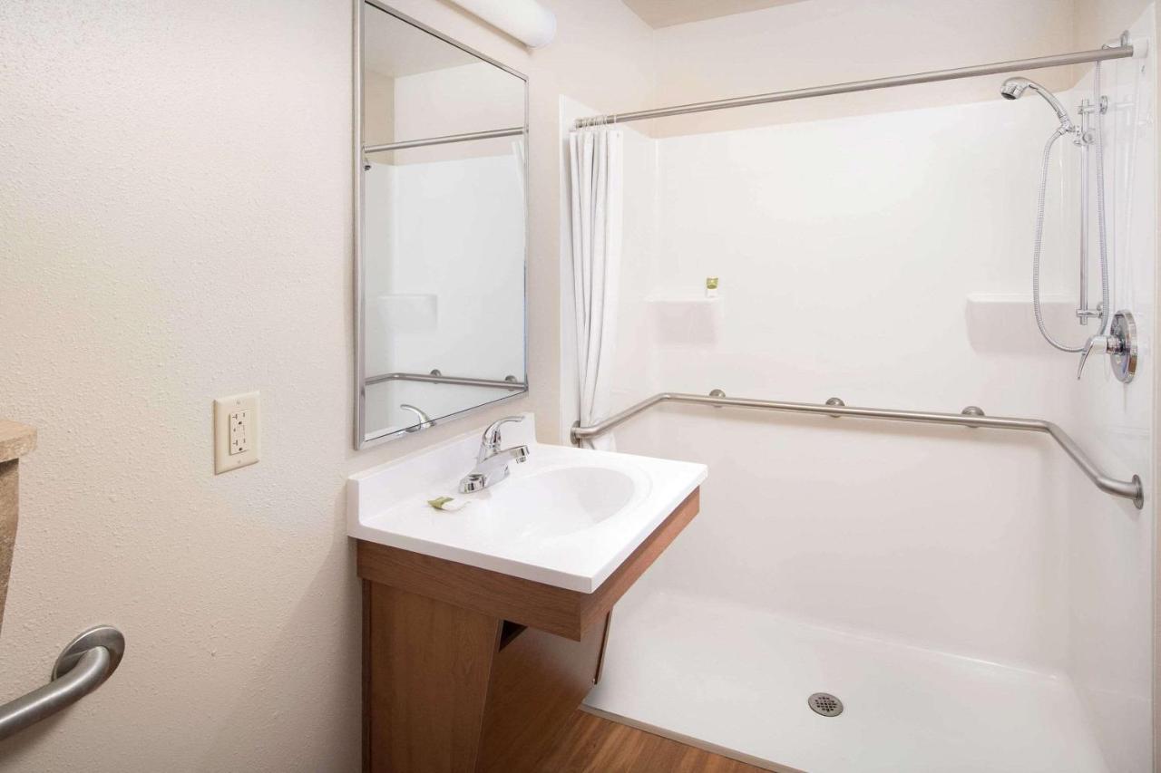 Woodspring Suites Richmond West I-64 Dumbarton Exteriör bild
