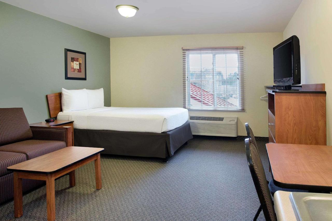 Woodspring Suites Richmond West I-64 Dumbarton Exteriör bild